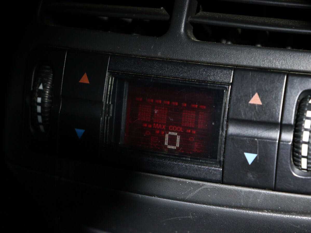 Mercedes-Benz E-Класс 2005