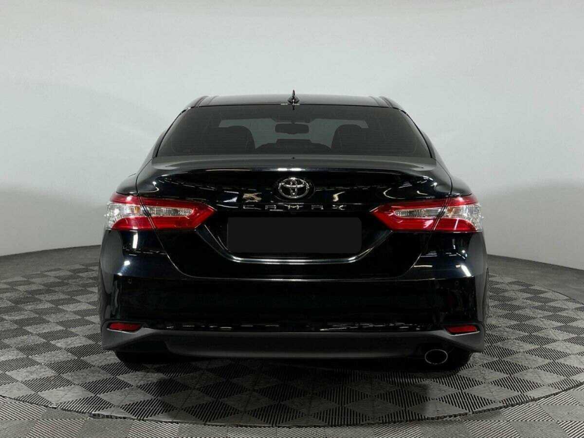 Toyota Camry 2019