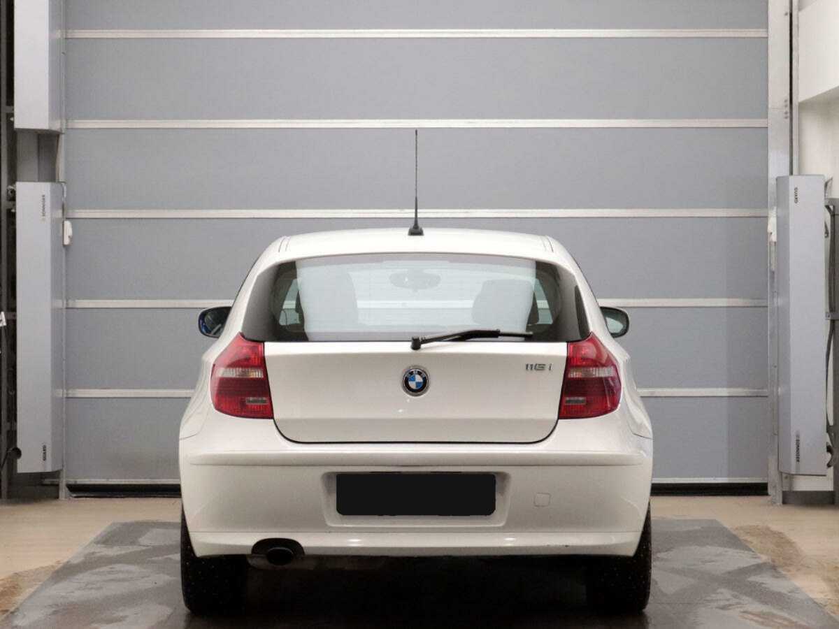 BMW 1 серии 2011