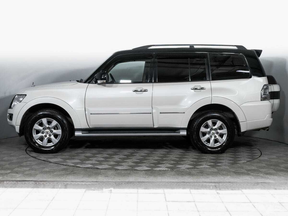 Mitsubishi Pajero 2021
