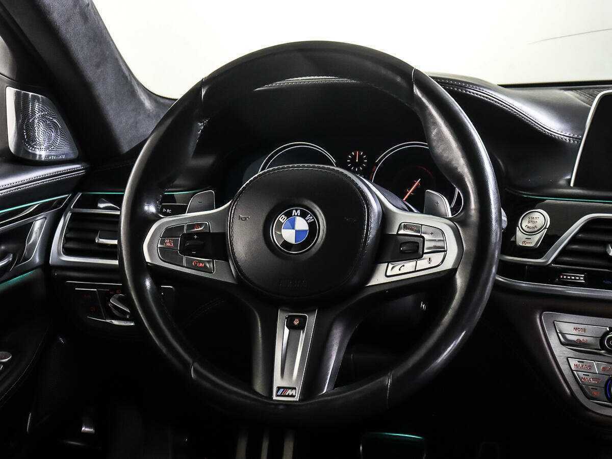 BMW 7 серии 2017