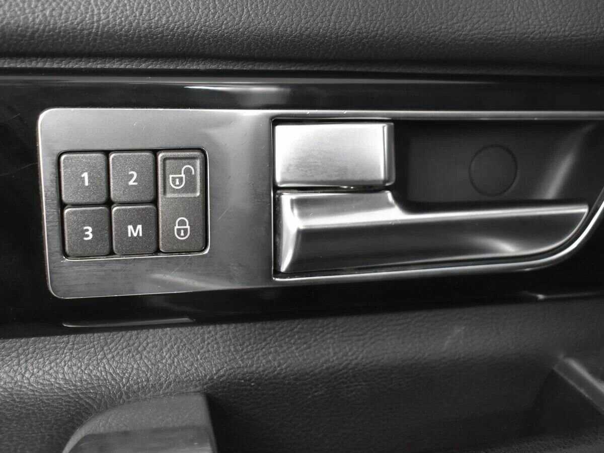 Land Rover Discovery 2014