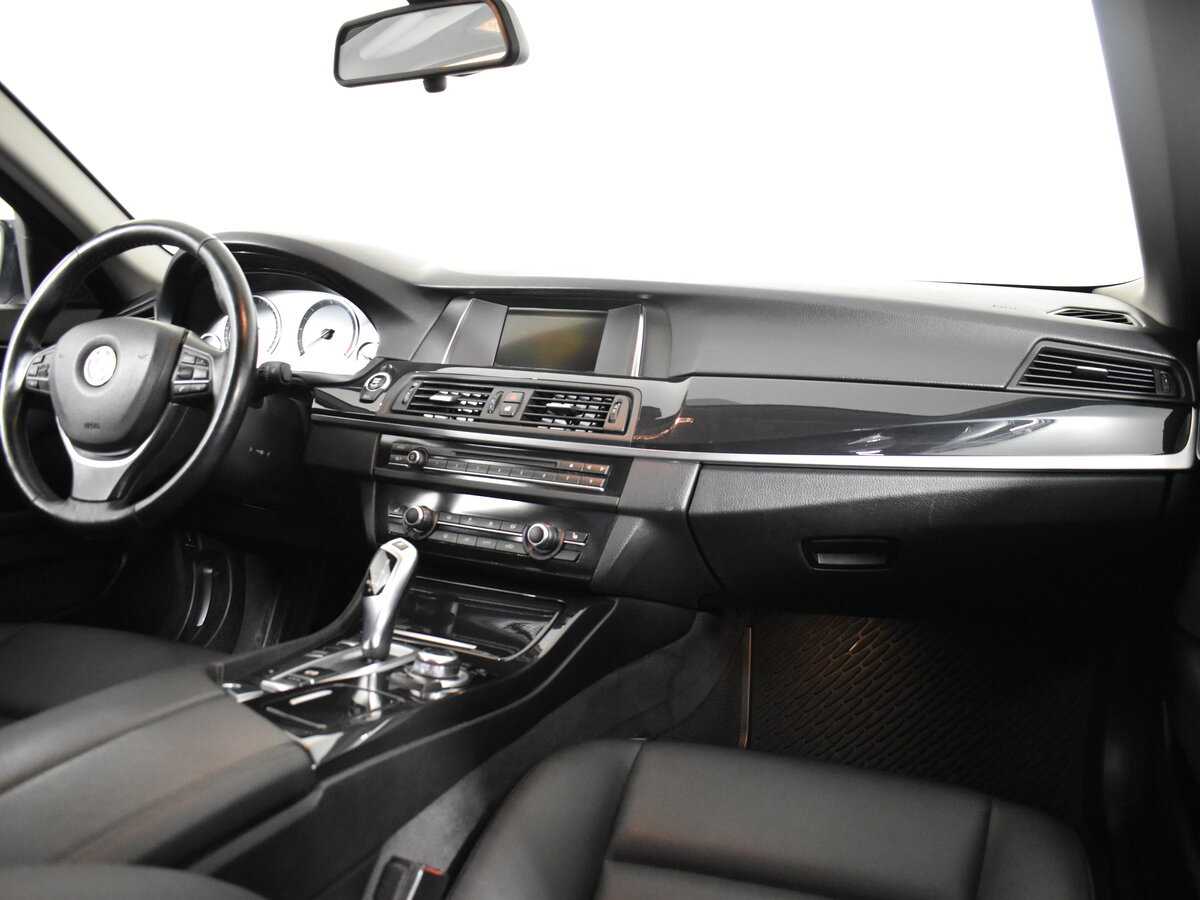BMW 5 серии 2016