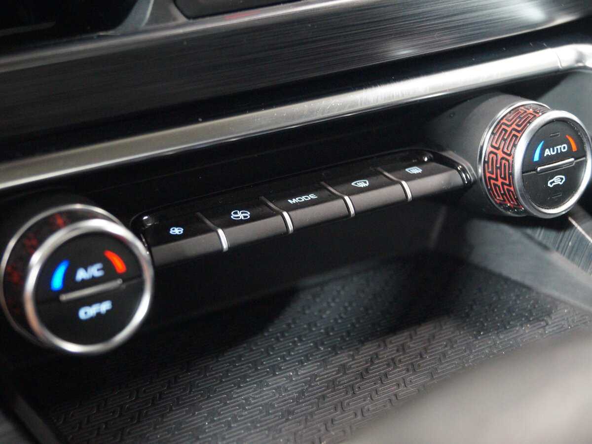 Geely Tugella 2021