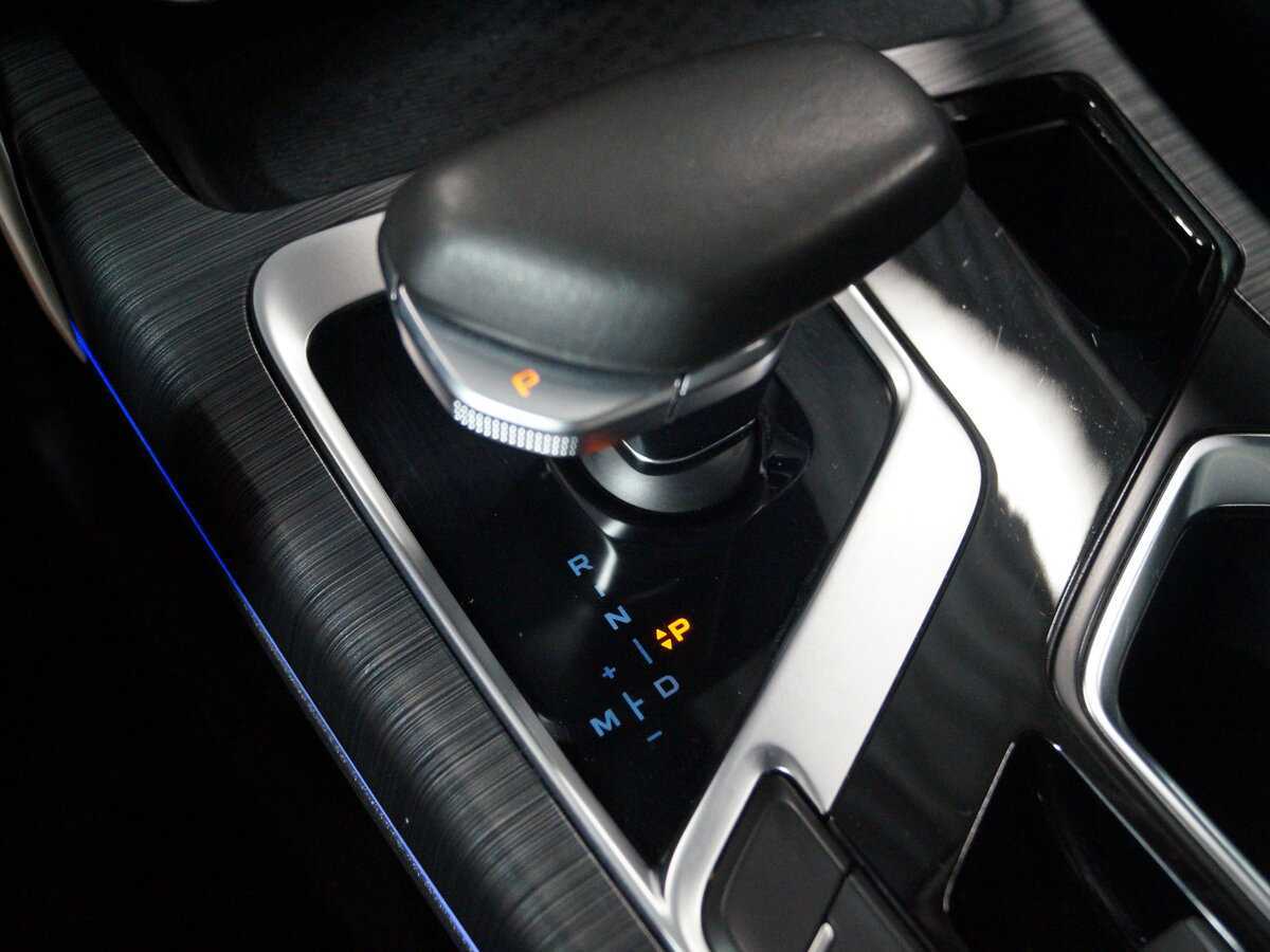 Geely Tugella 2021