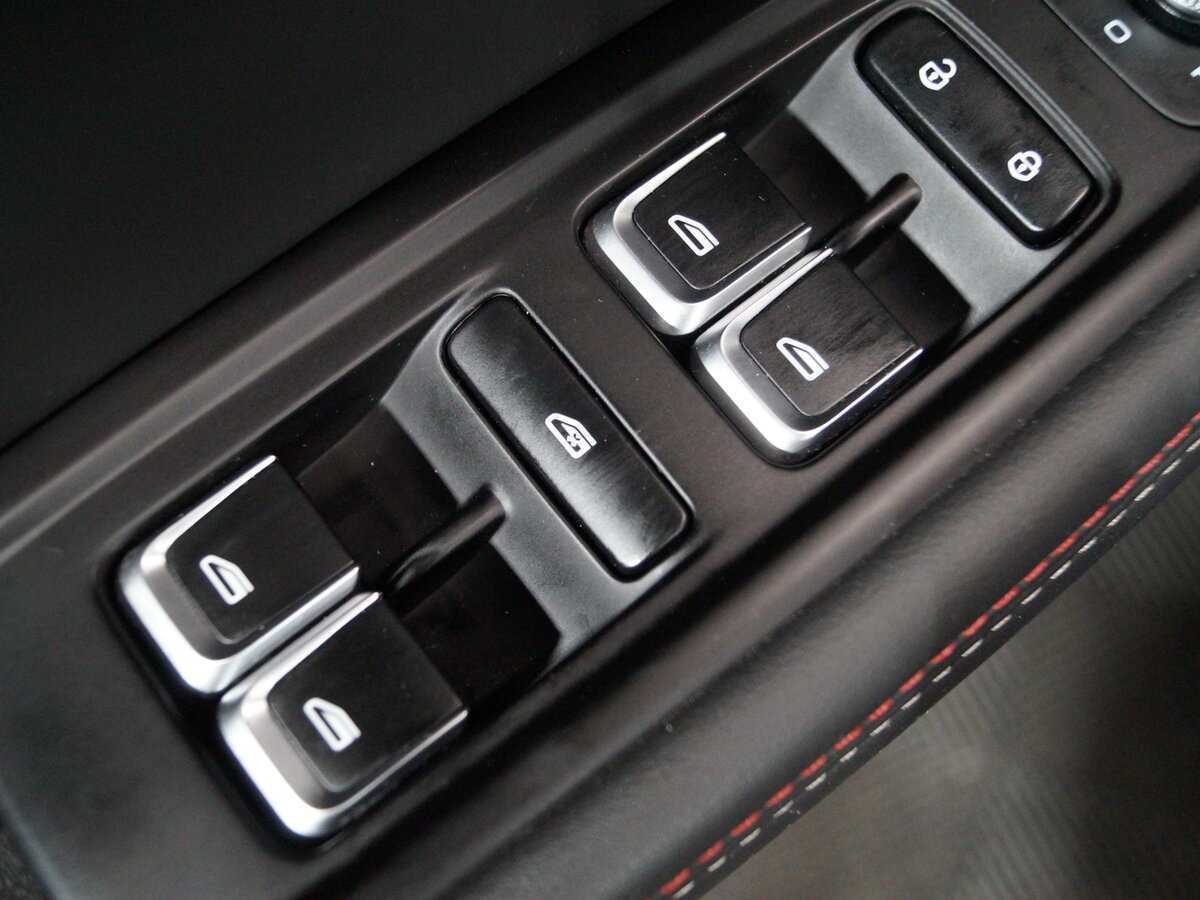 Geely Tugella 2021