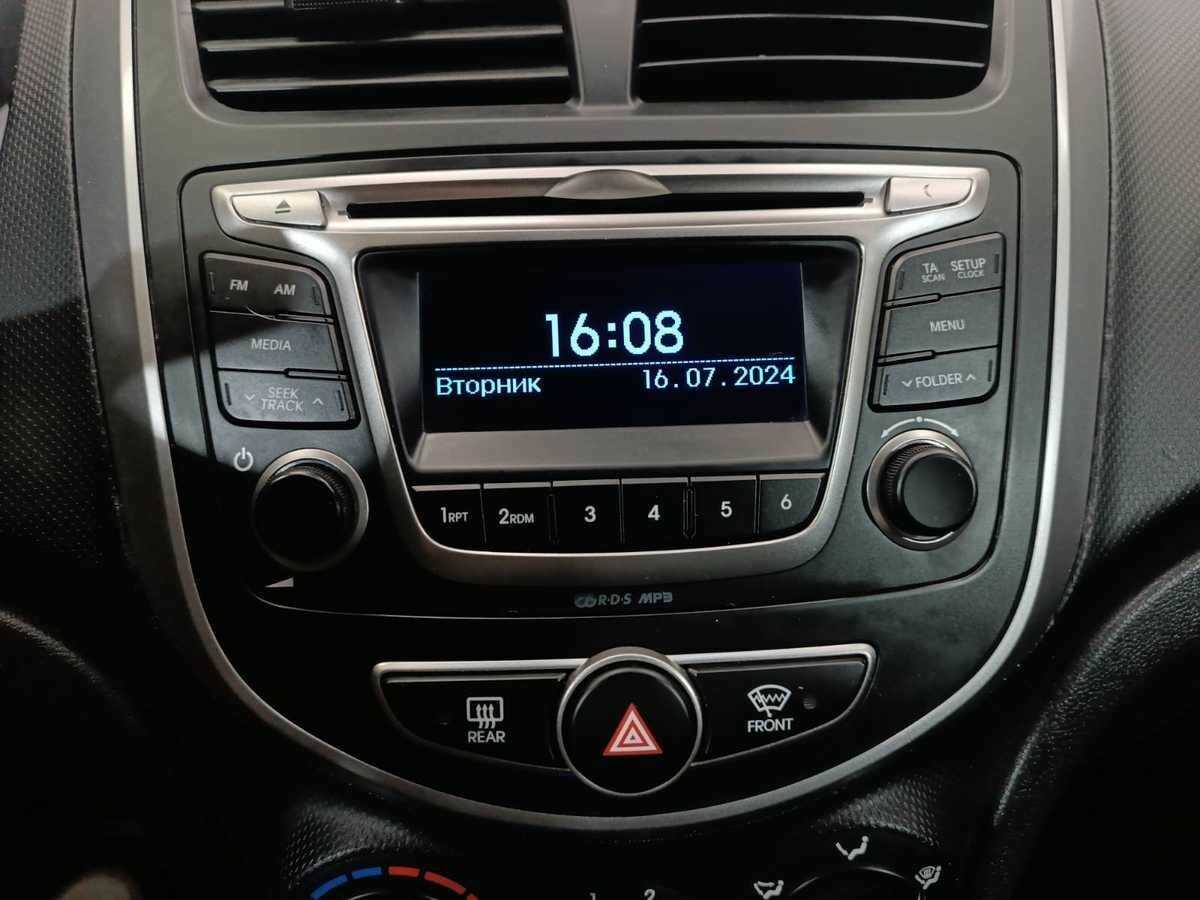 Hyundai Solaris 2016