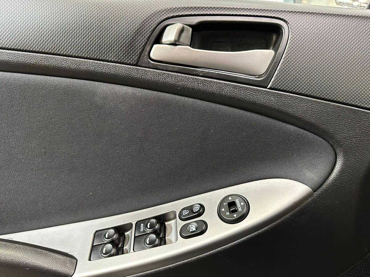 Hyundai Solaris 2015