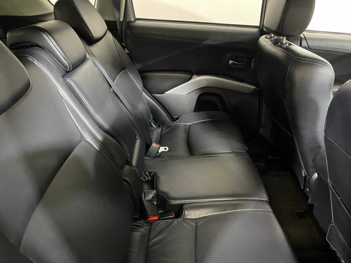 Mitsubishi Outlander 2011