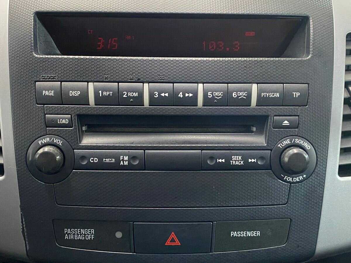 Mitsubishi Outlander 2011