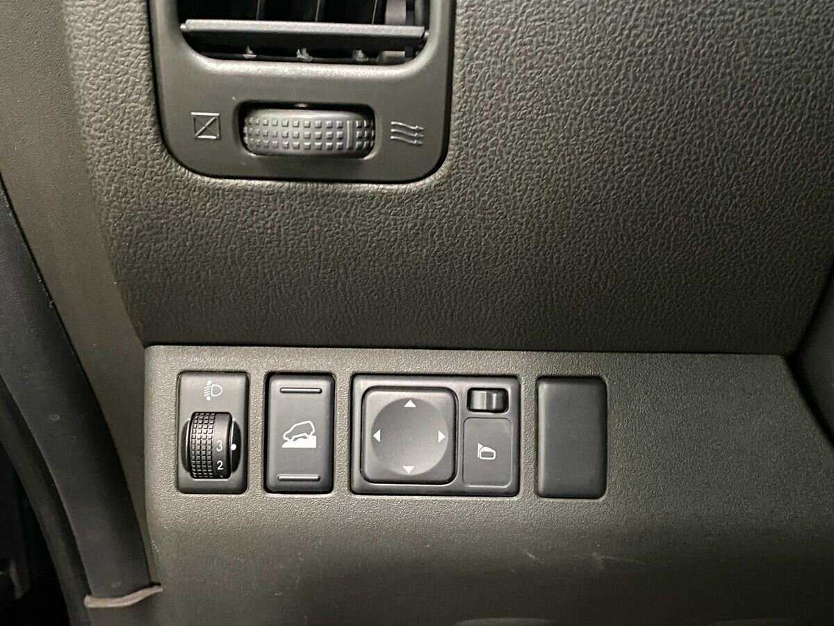 Nissan Pathfinder 2012