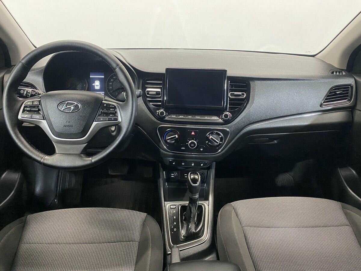 Hyundai Solaris 2022