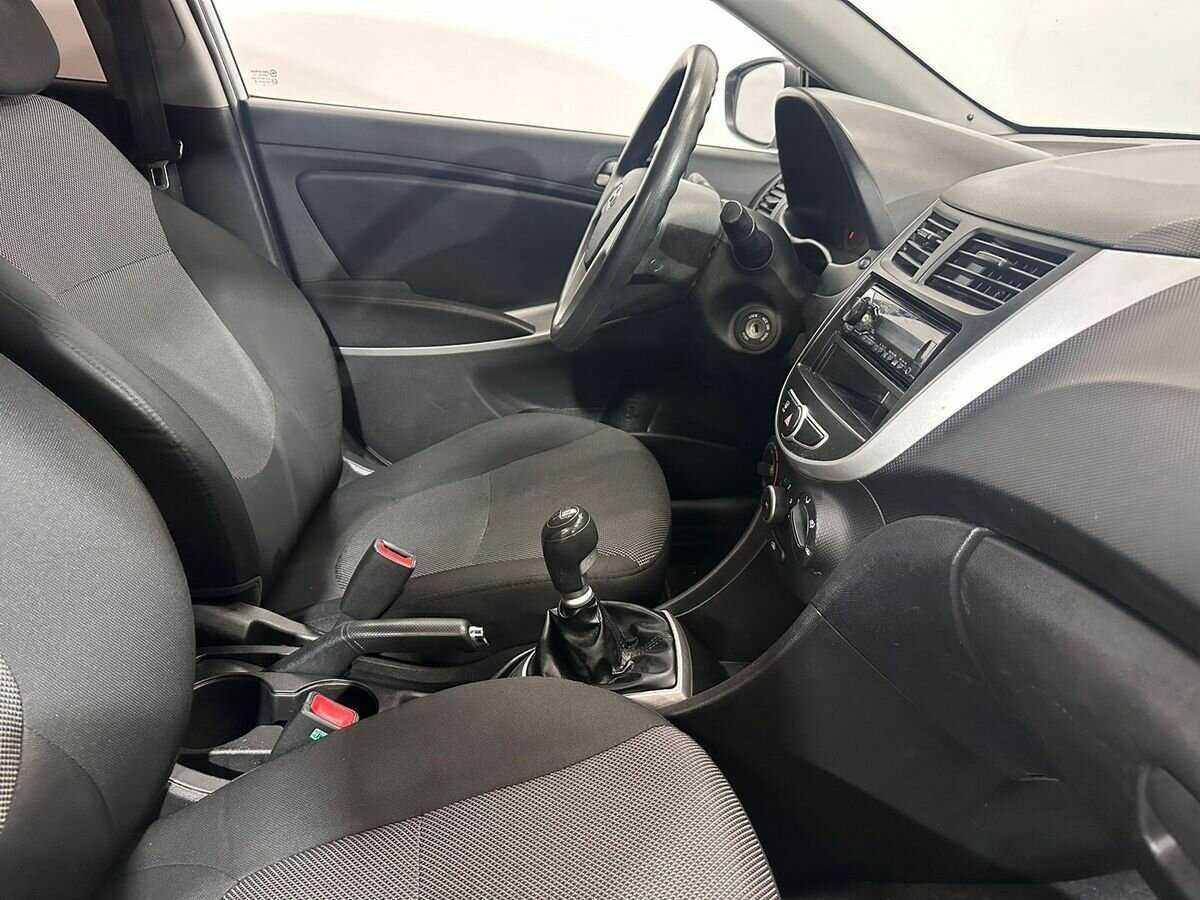 Hyundai Solaris 2014