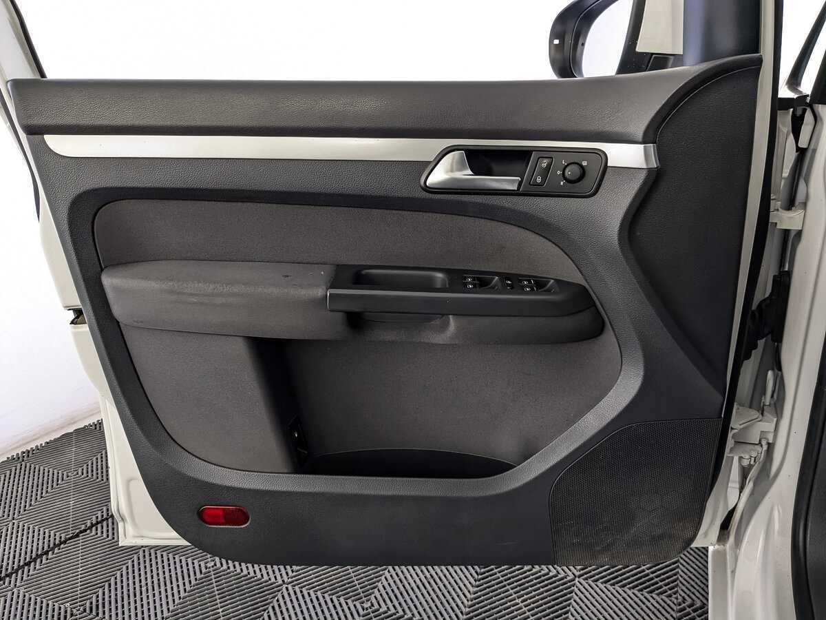 Volkswagen Touran 2012