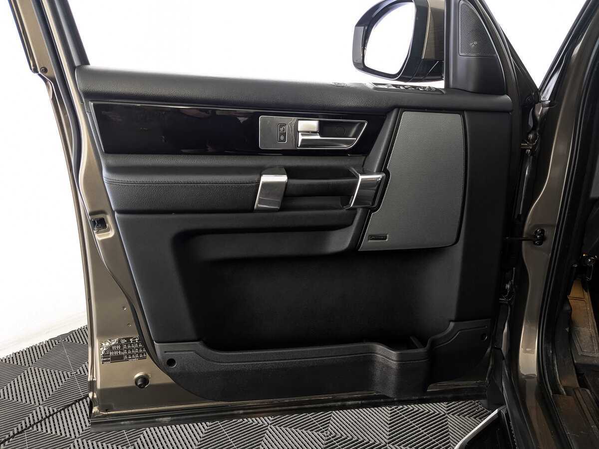 Land Rover Discovery 2014