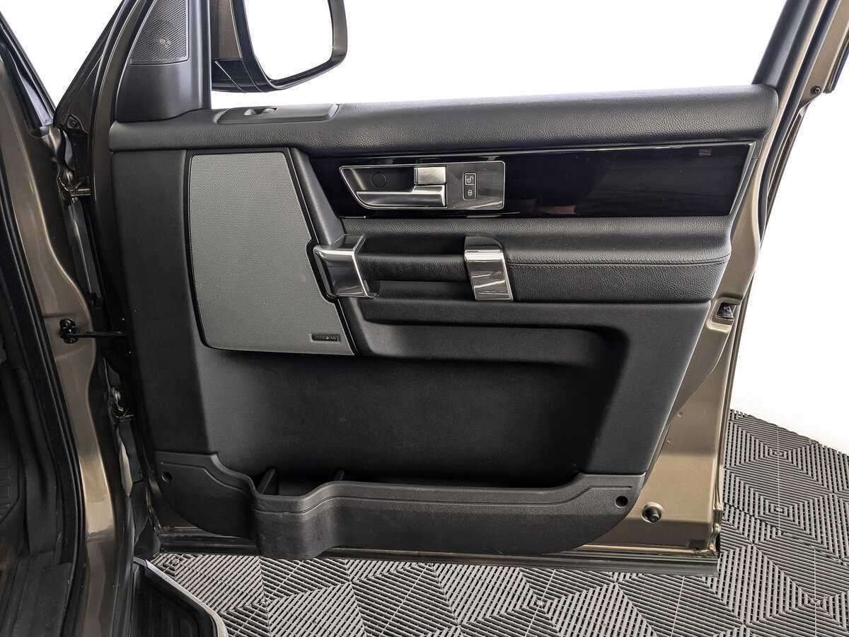 Land Rover Discovery 2014