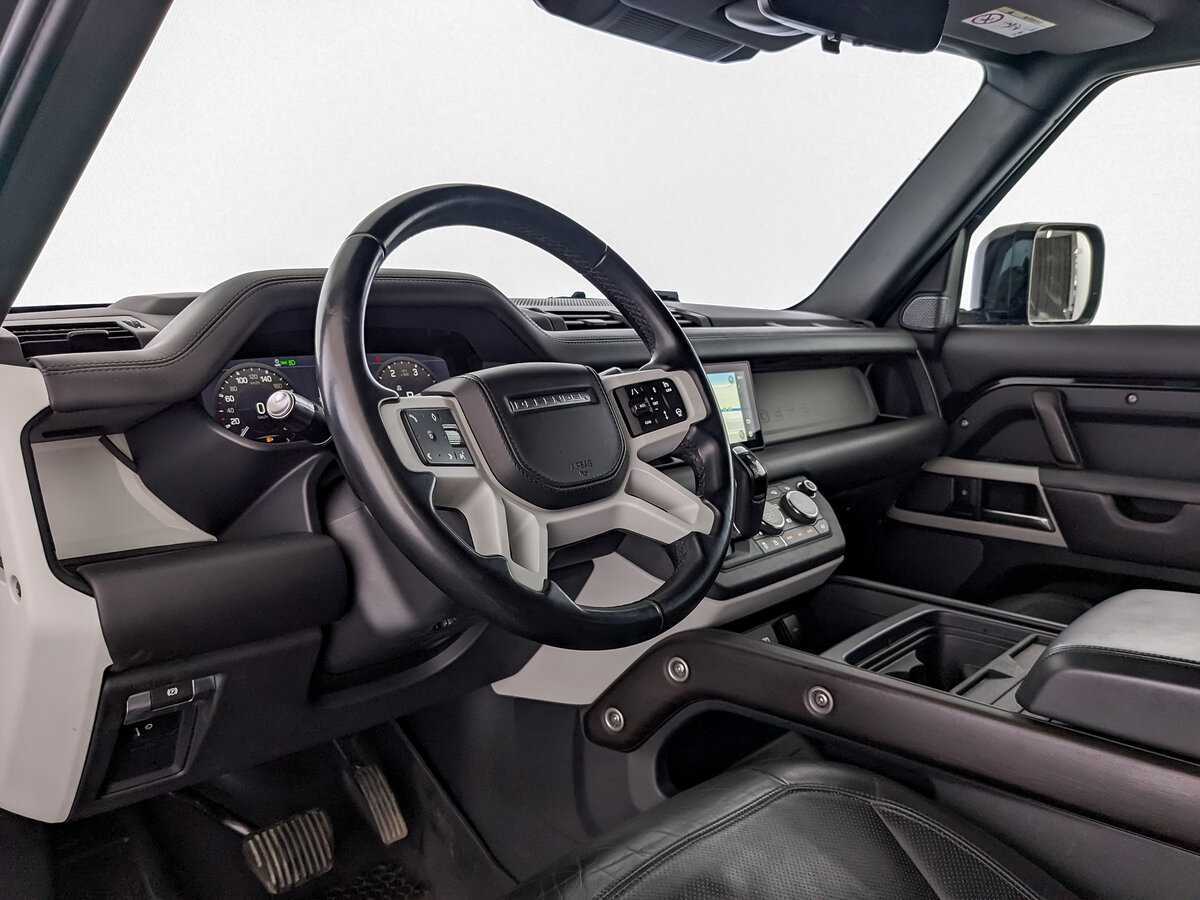 Land Rover Defender 2020