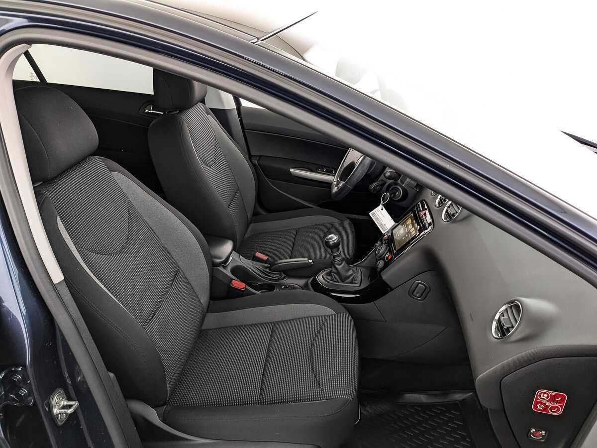 Peugeot 408 2020