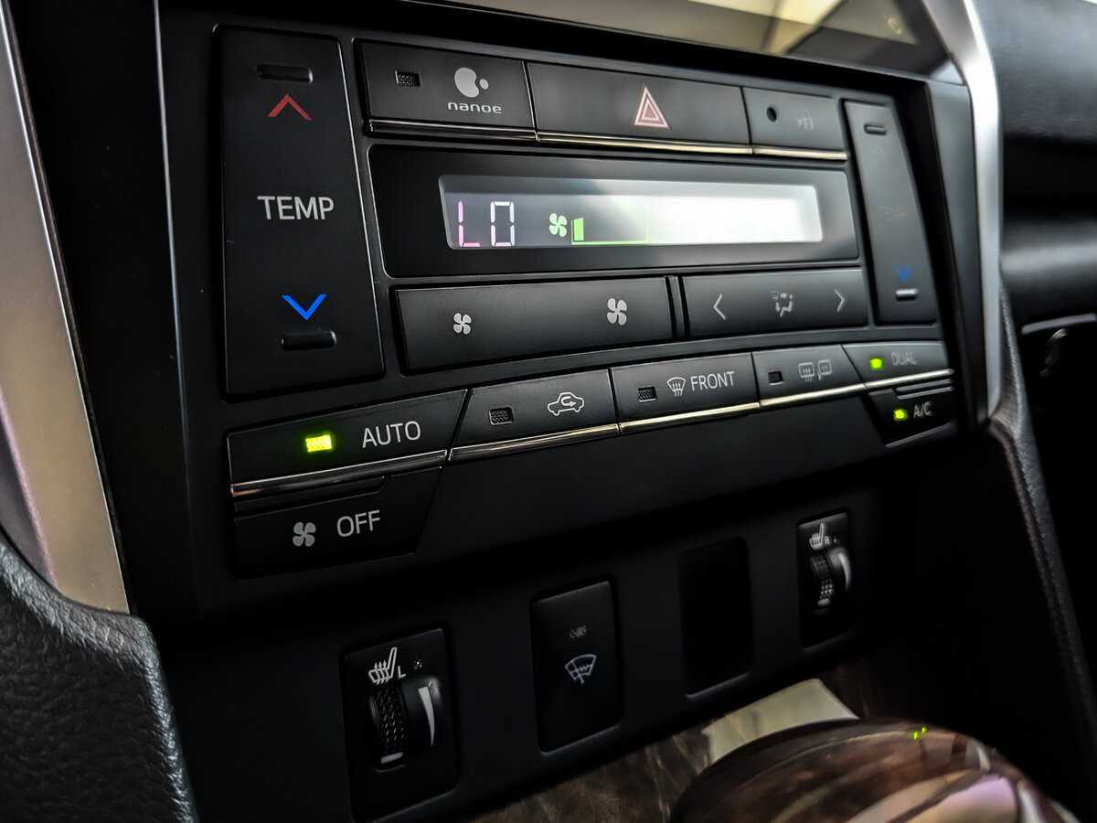 Toyota Camry 2016