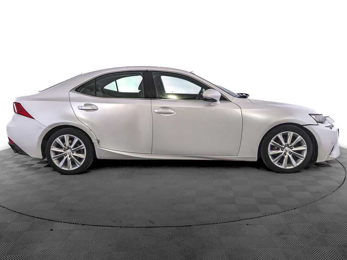 Lexus IS