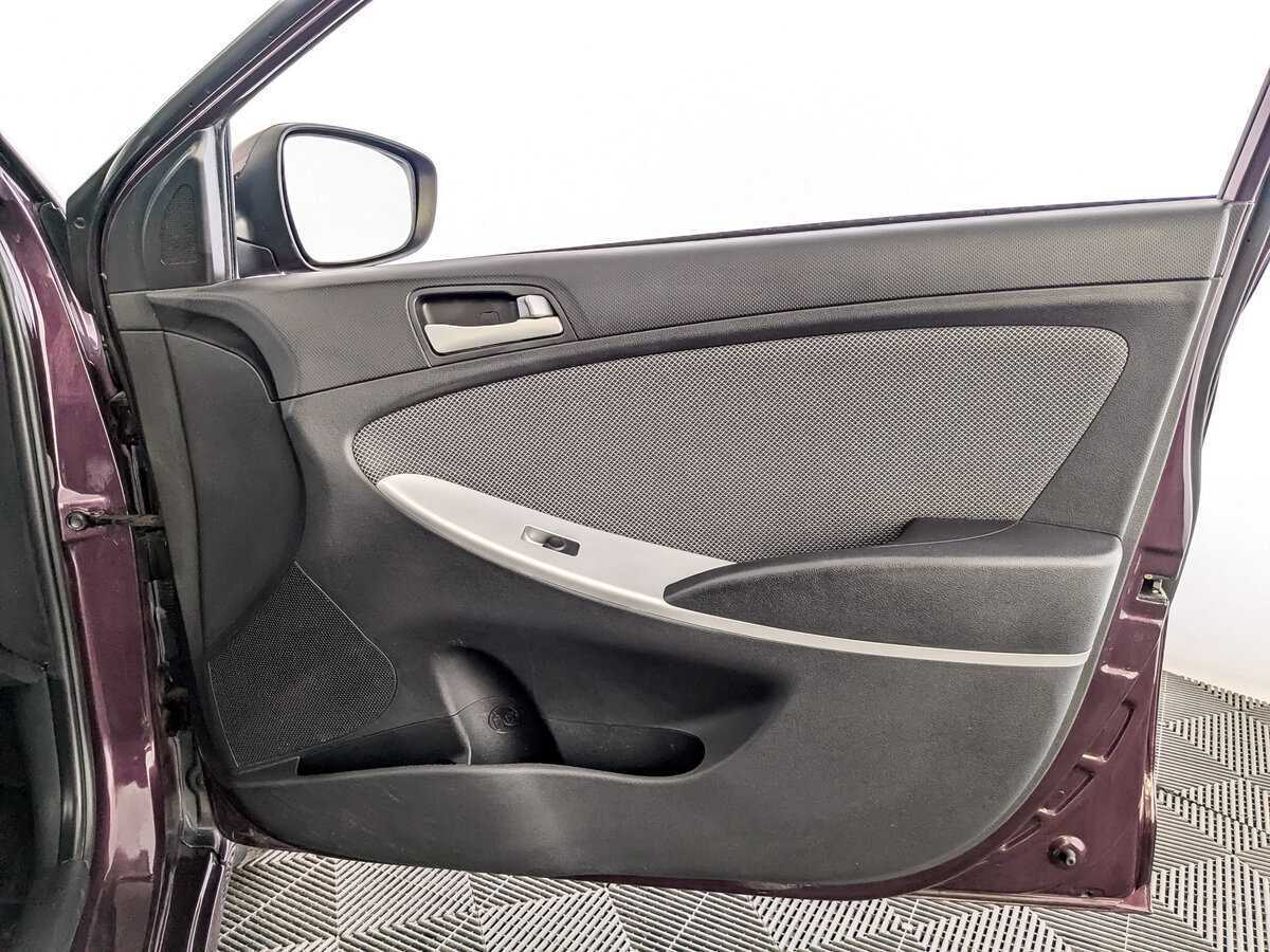 Hyundai Solaris 2012