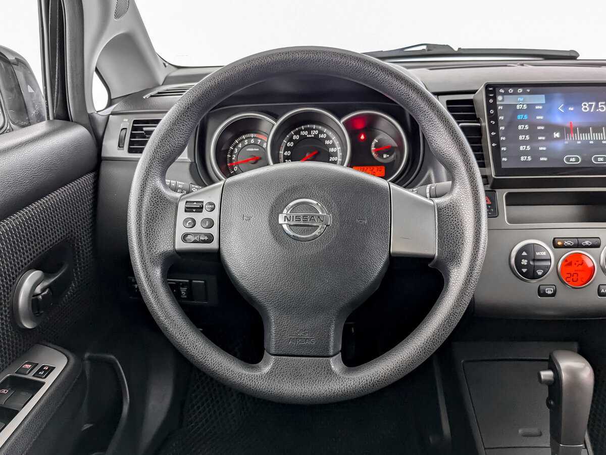 Nissan Tiida 2013