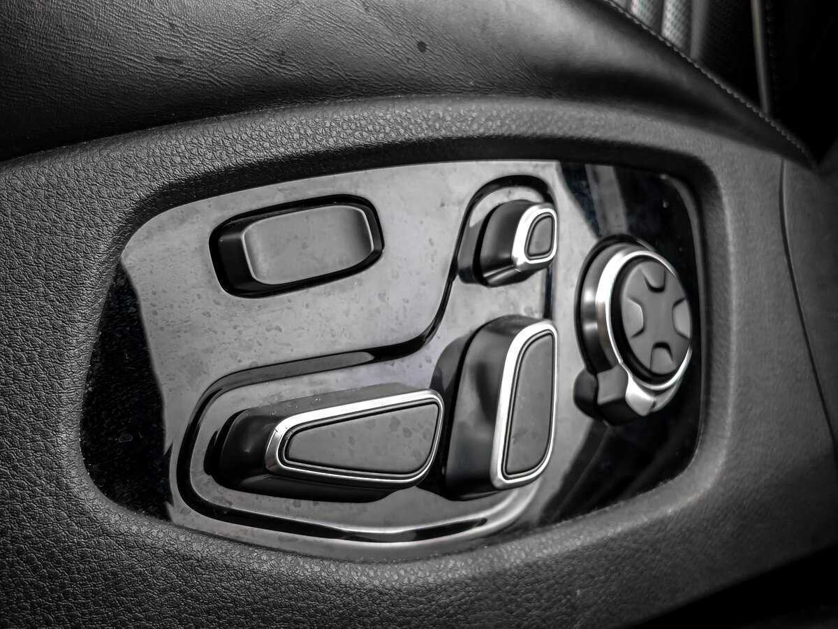 Kia K900 2019