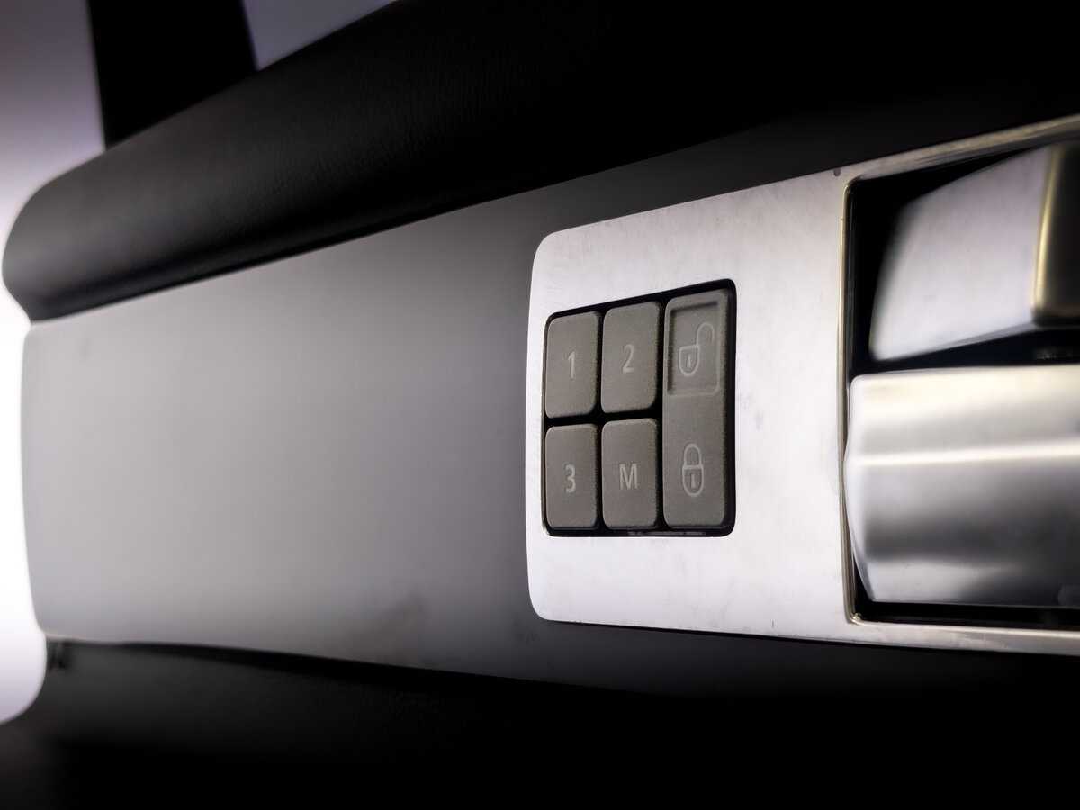 Land Rover Discovery 2014