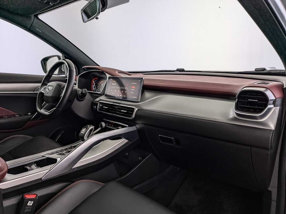 Geely Coolray 2021