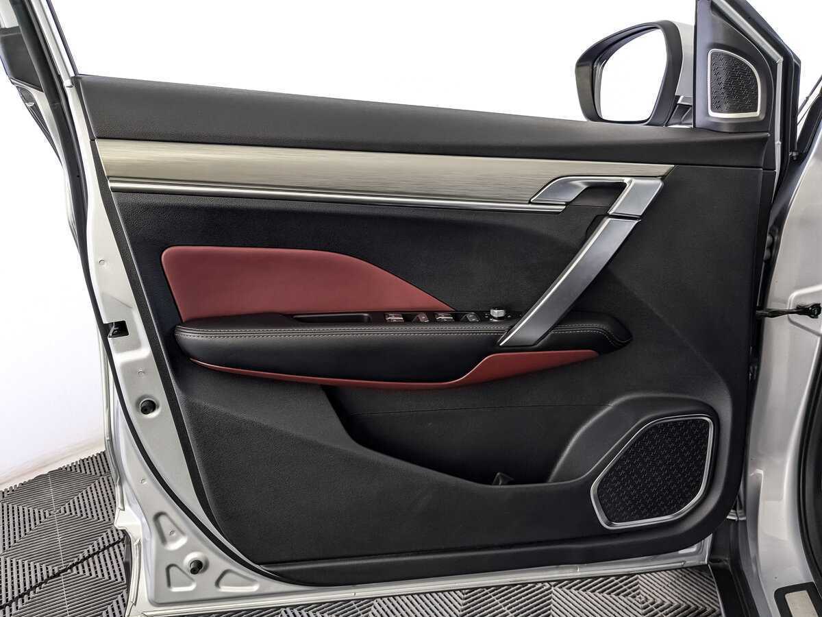 Geely Coolray 2021