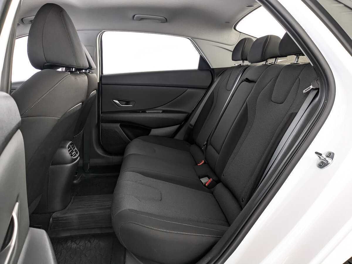 Hyundai Elantra 2021