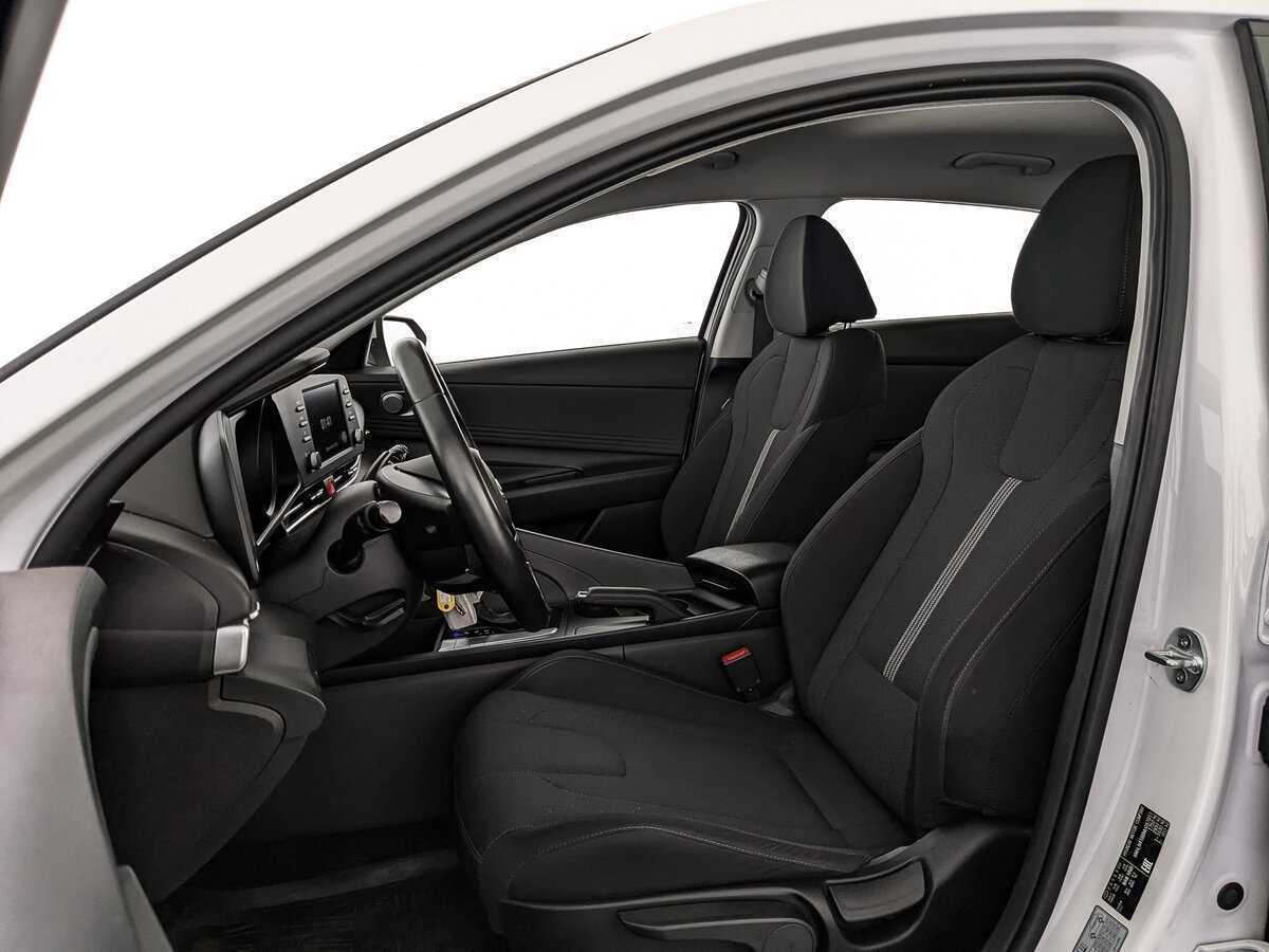 Hyundai Elantra 2021