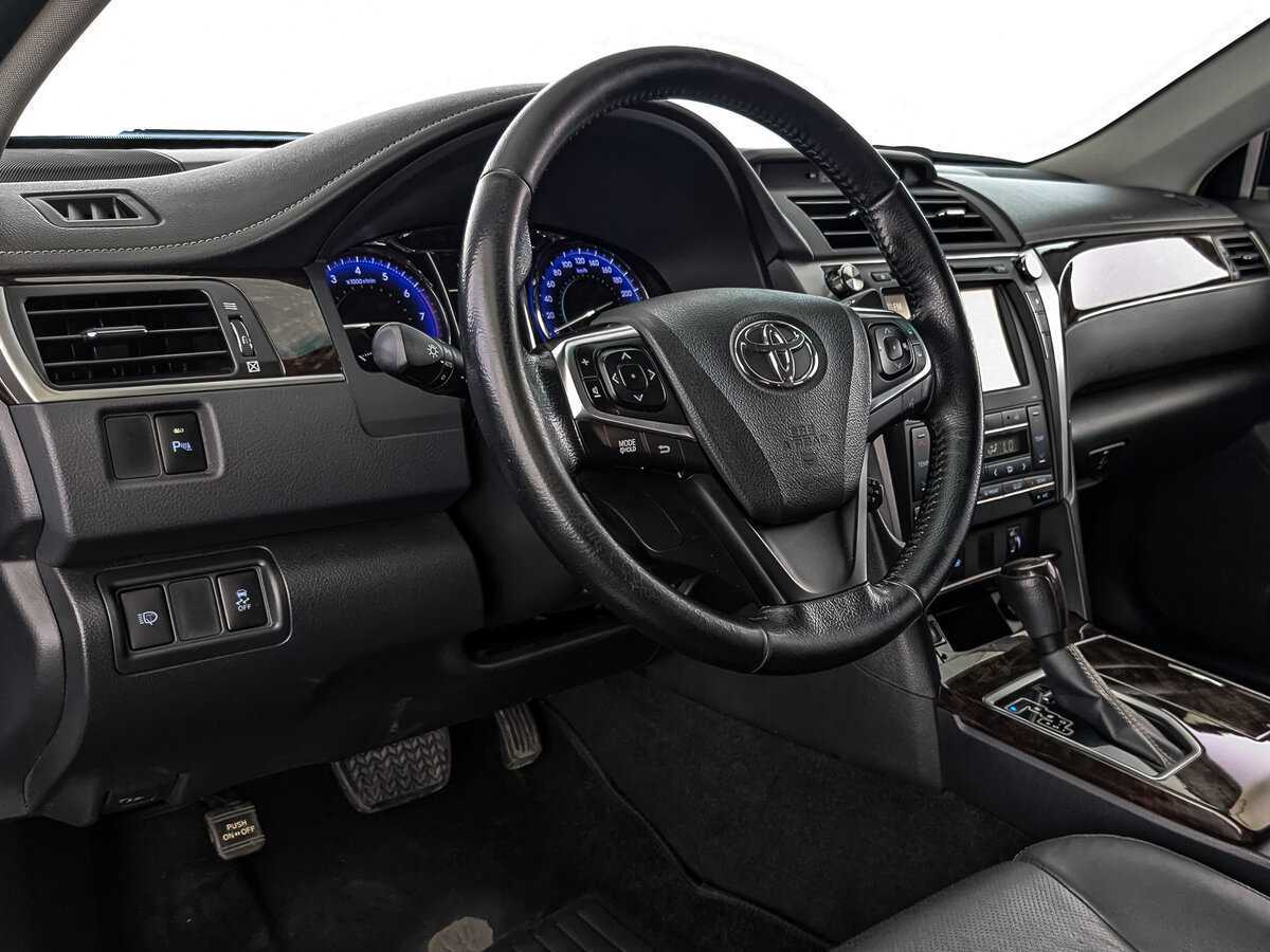 Toyota Camry 2016