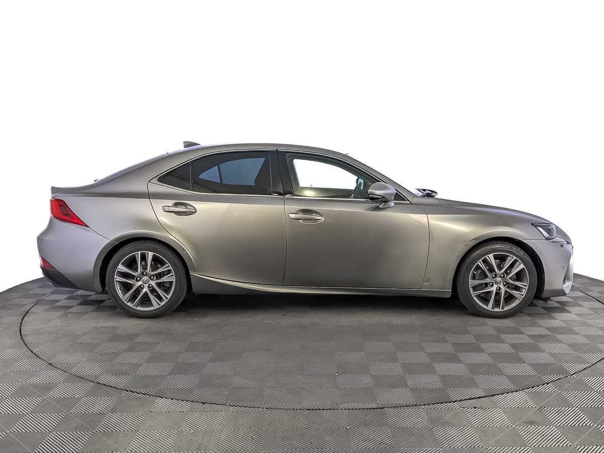 Lexus IS