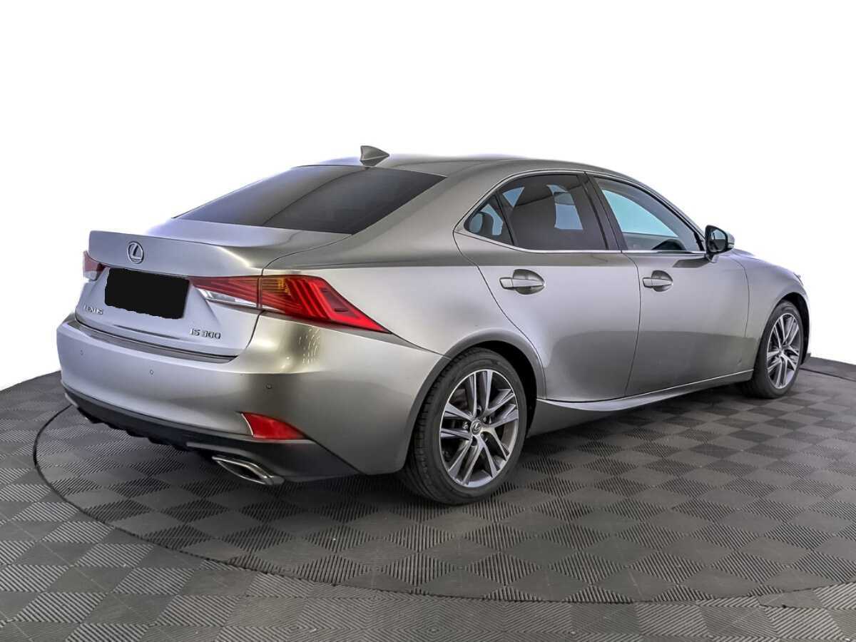 Lexus IS