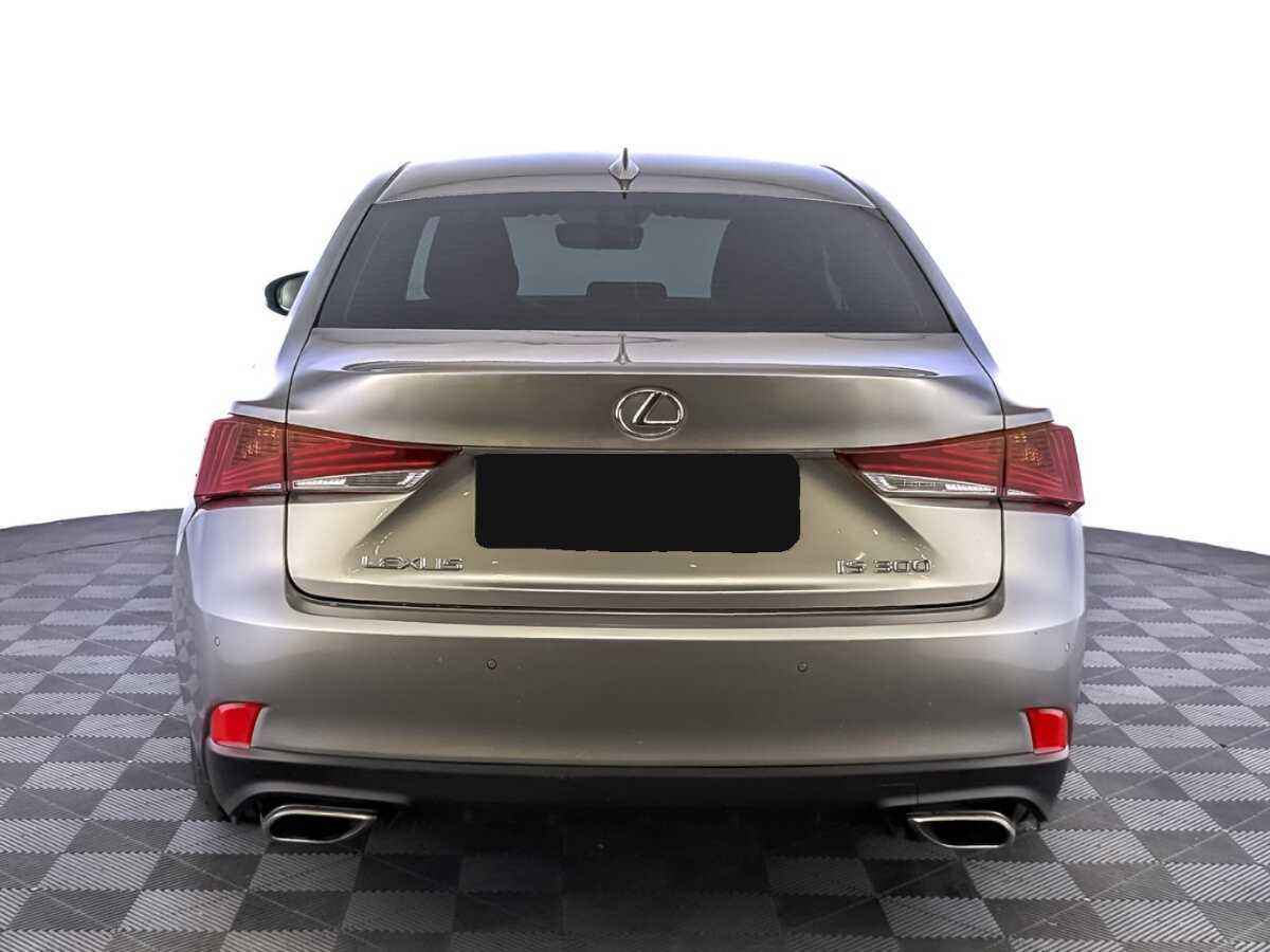 Lexus IS