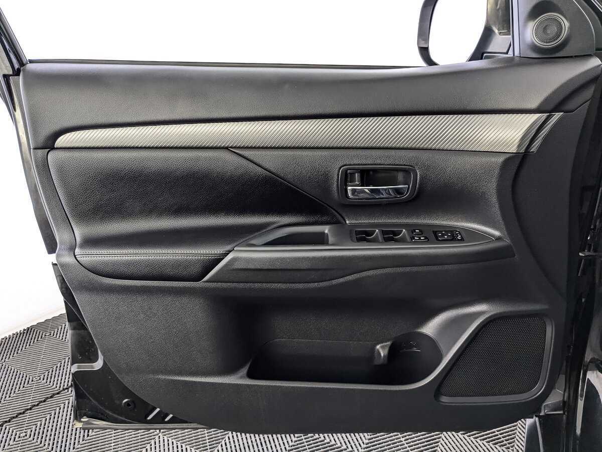 Mitsubishi Outlander 2012