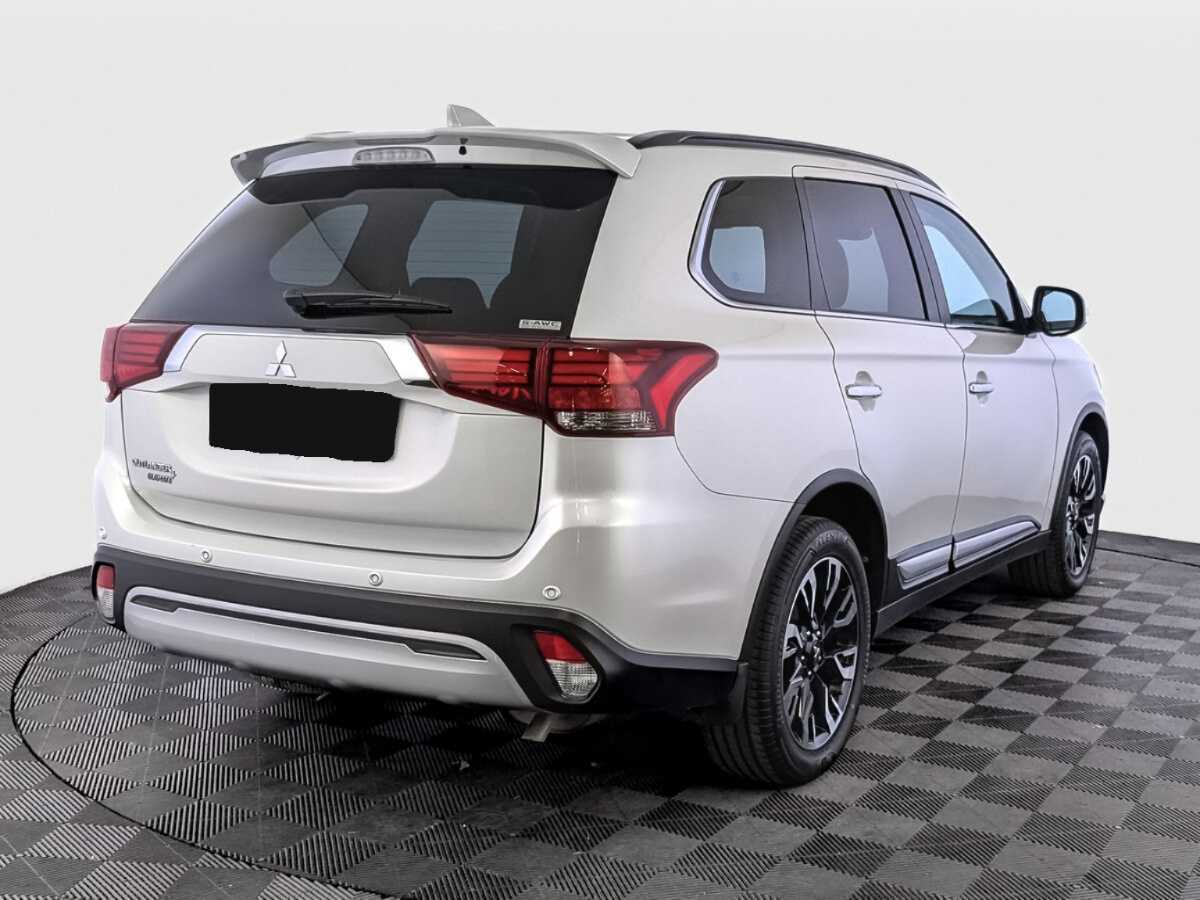 Mitsubishi Outlander 2021
