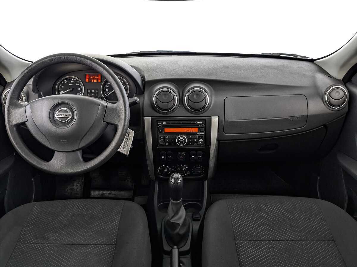 Nissan Almera 2015