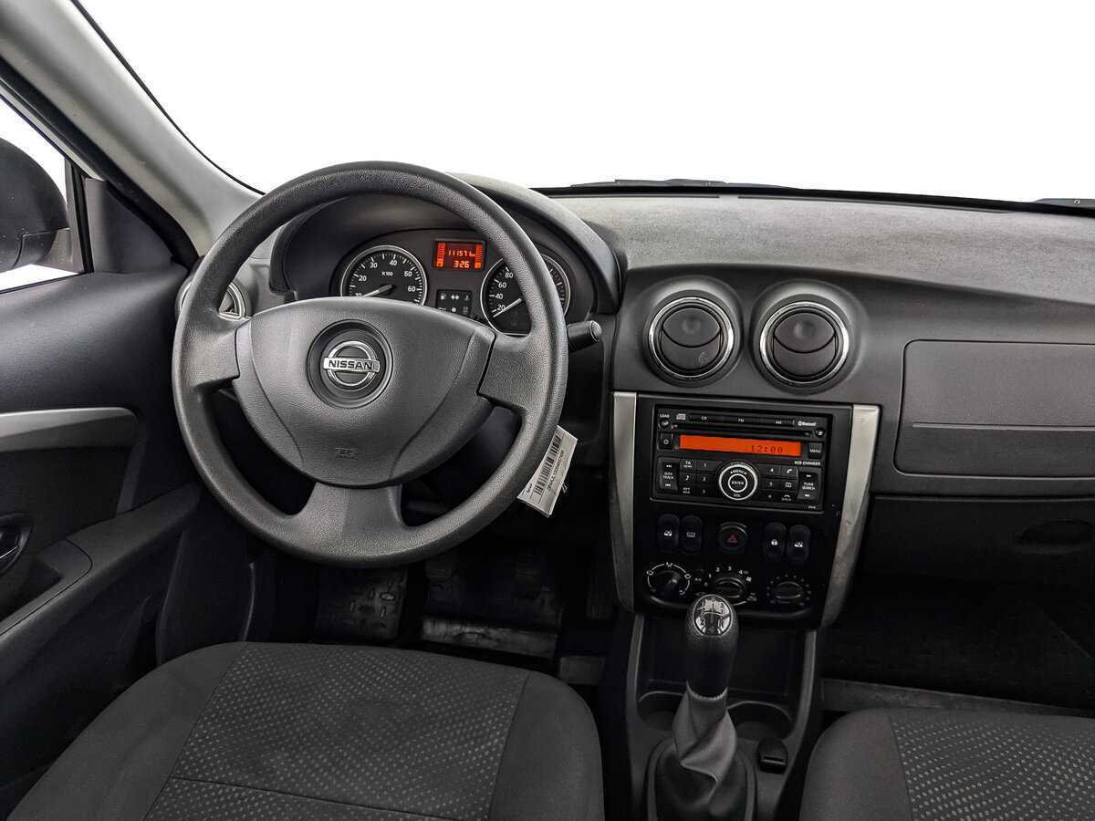 Nissan Almera 2015