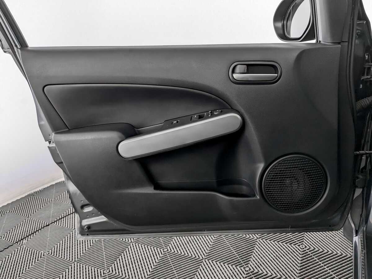 Mazda 2 2013