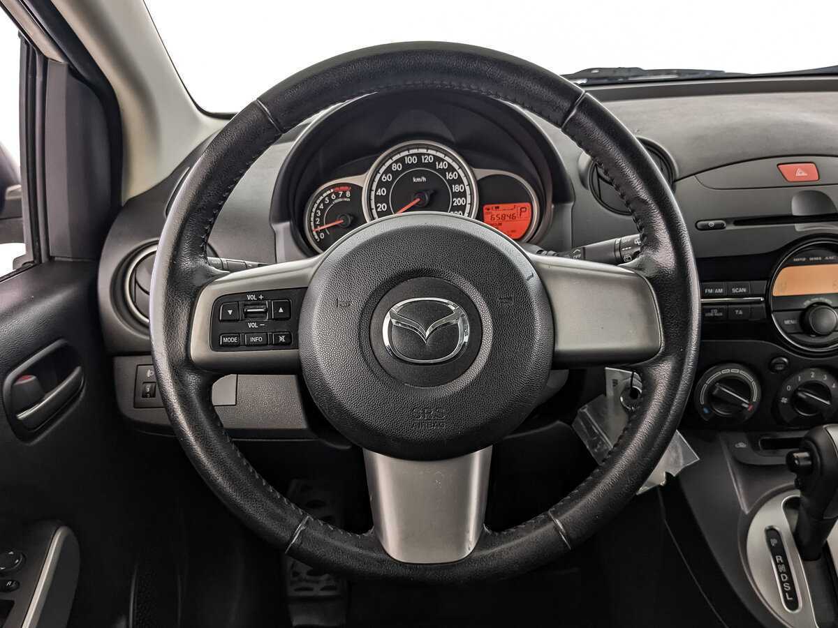 Mazda 2 2013