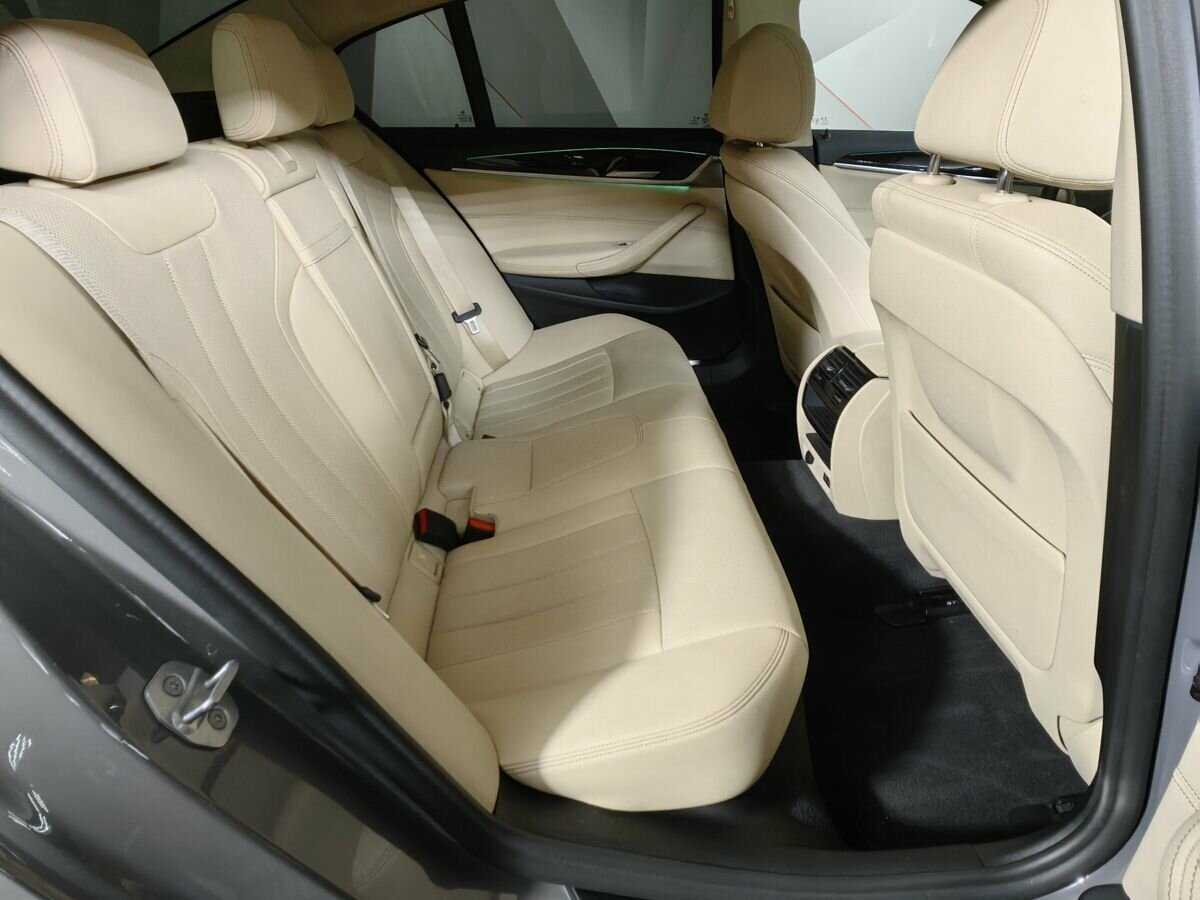 BMW 5 серии 2020