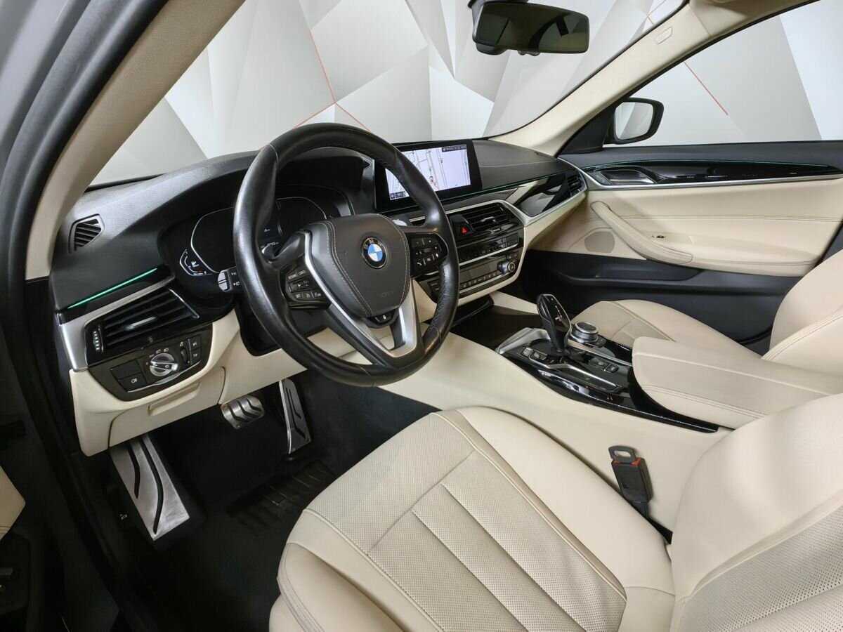 BMW 5 серии 2020
