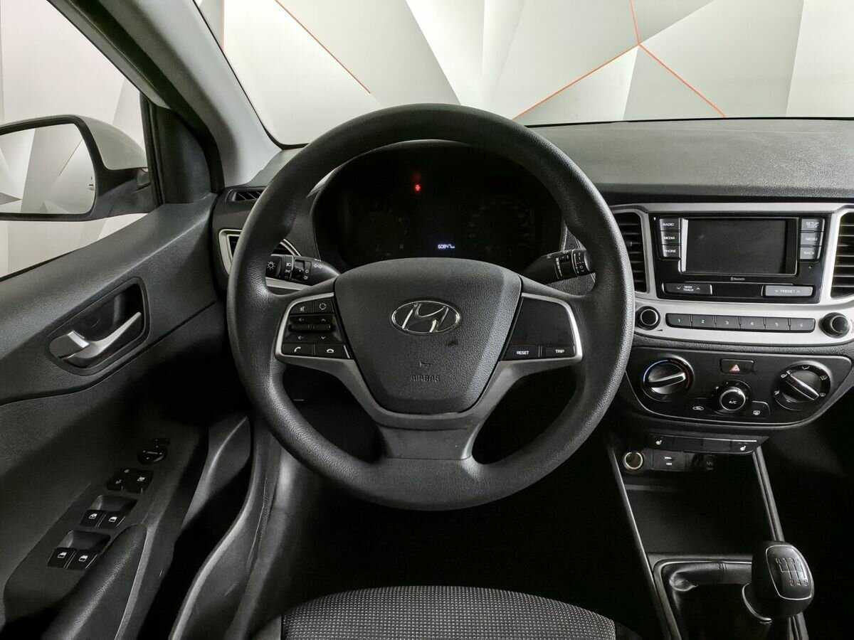 Hyundai Solaris 2021