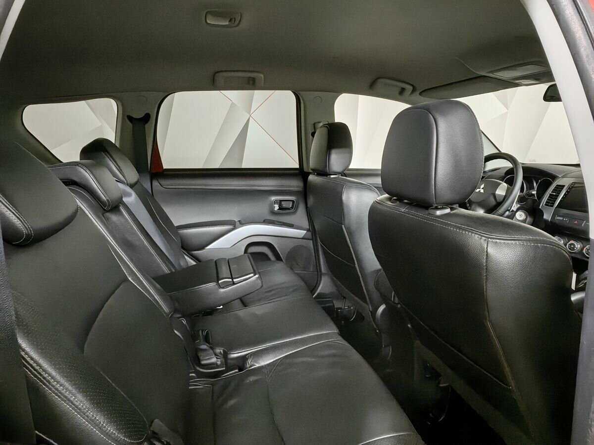 Mitsubishi Outlander 2011