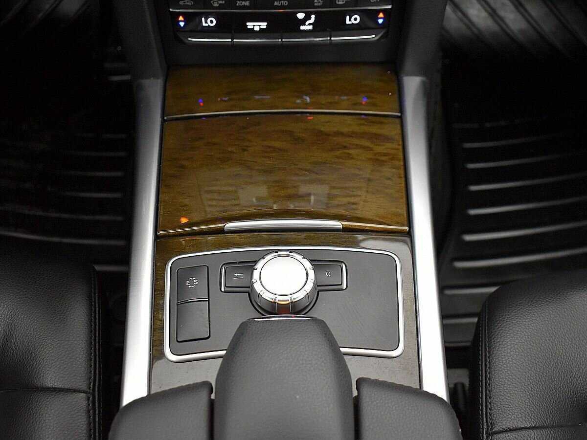 Mercedes-Benz E-Класс 2012