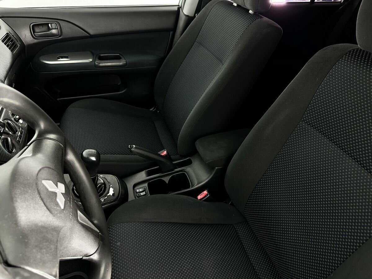 Mitsubishi Lancer