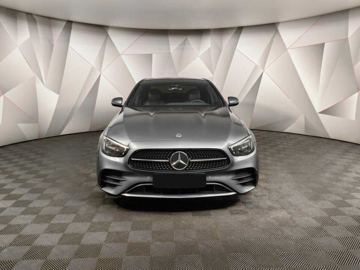 Mercedes-Benz E-Класс 2021