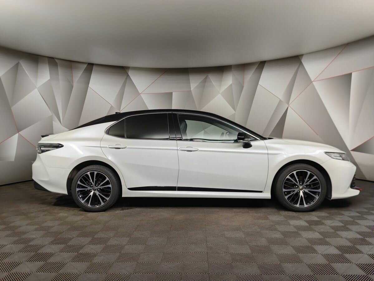 Toyota Camry 2020